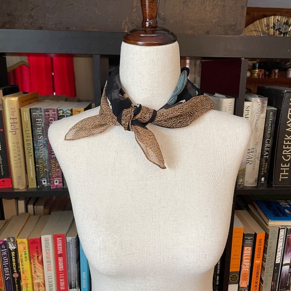 vintage scarf - Picture 2 of 6